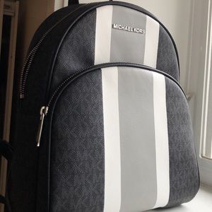 *sold Michael Kors Logo Abbey Medium Backpack